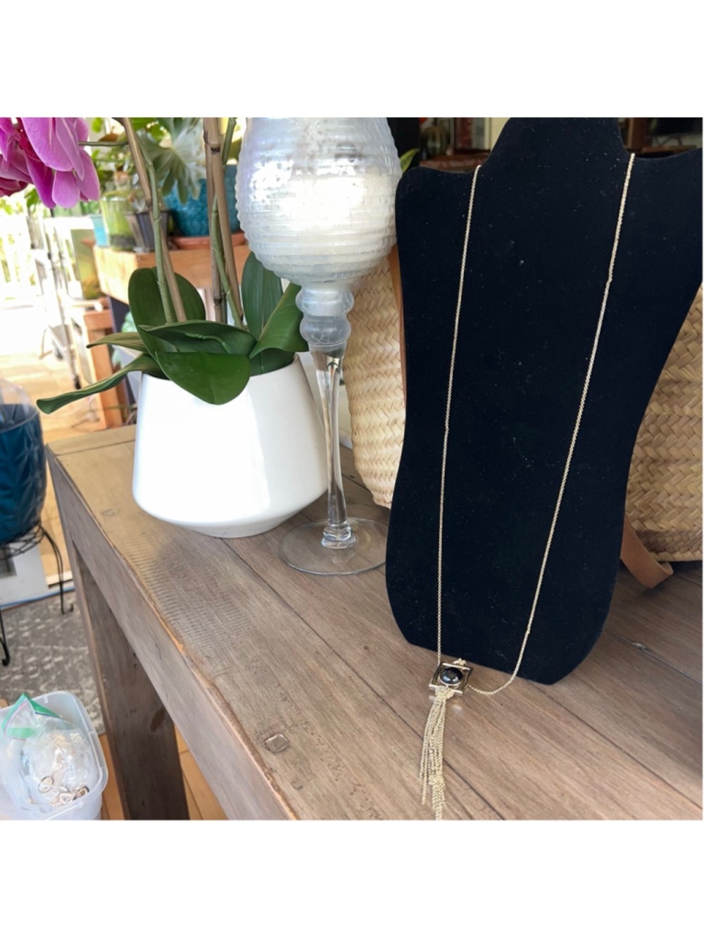 Express gold tassel necklace